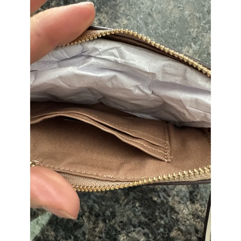 NWT‎ Coach Corner Zip Wristlet In Signature Canvas Tan And Brown